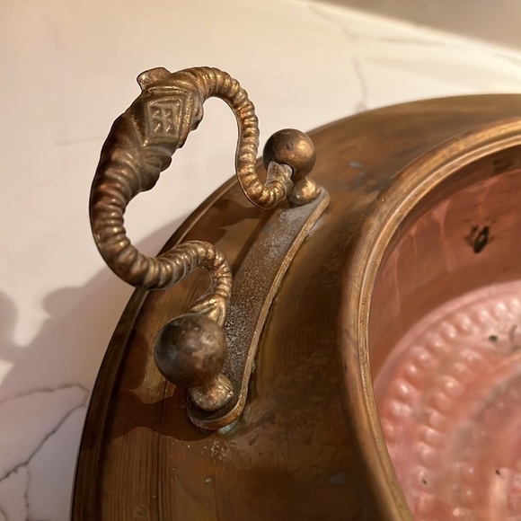 16.5” BRASS AND COPPER BRAZIER BOWL PLANTER VESSEL - Picture 10 of 10